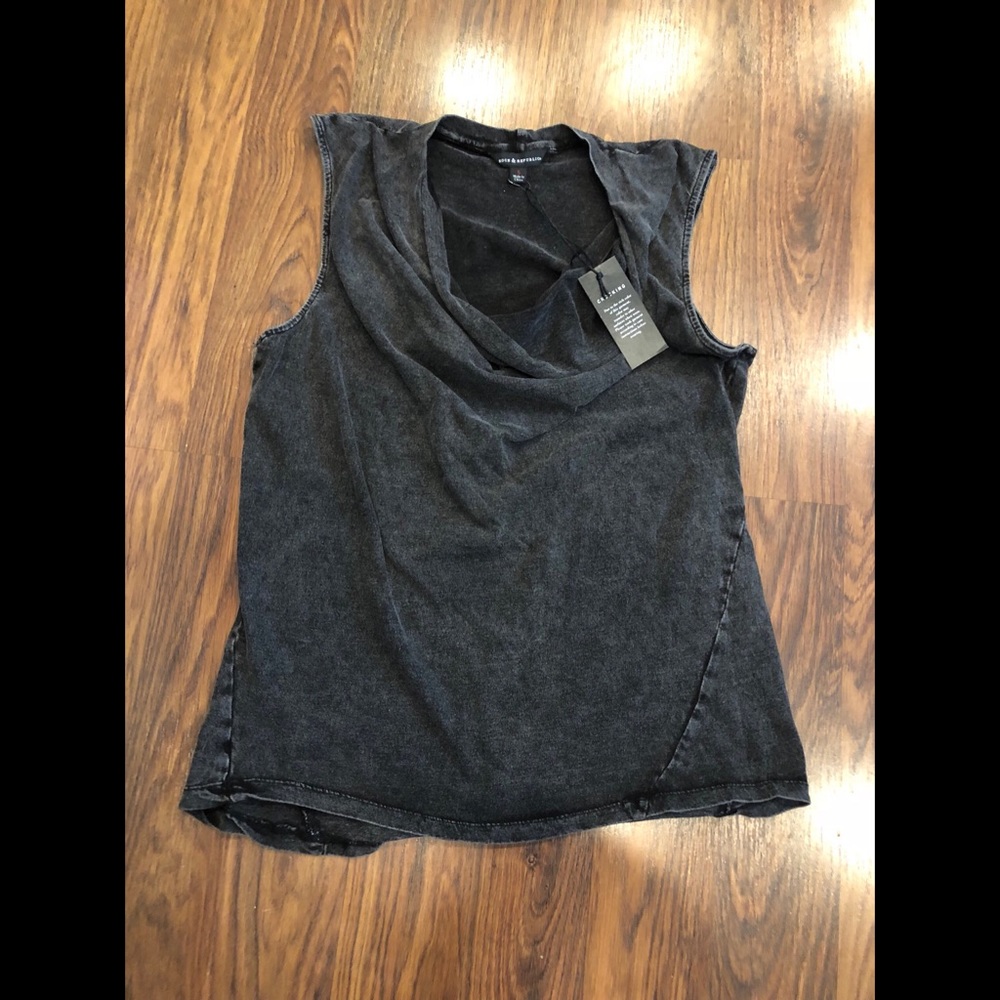 NWT ROCK & REPUBLIC SLEEVELESS TOP